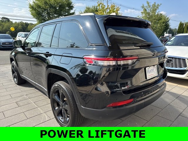 Used 2023 Jeep Grand Cherokee Altitude image 5