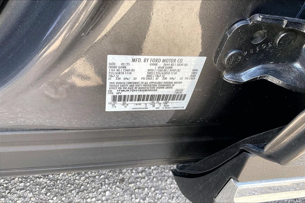 Used 2025 Ford Explorer Active w/ Active Comfort Package RWD image 35