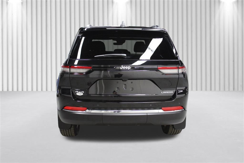 New 2025 Jeep Grand Cherokee Laredo X w/ Luxury Tech Group I image 4
