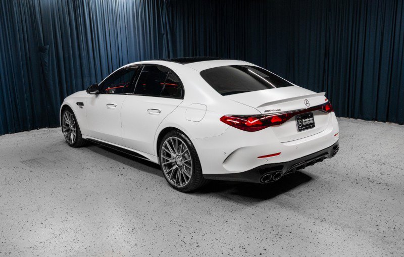 New 2026 Mercedes-Benz E 53 AMG e 4MATIC Sedan image 9