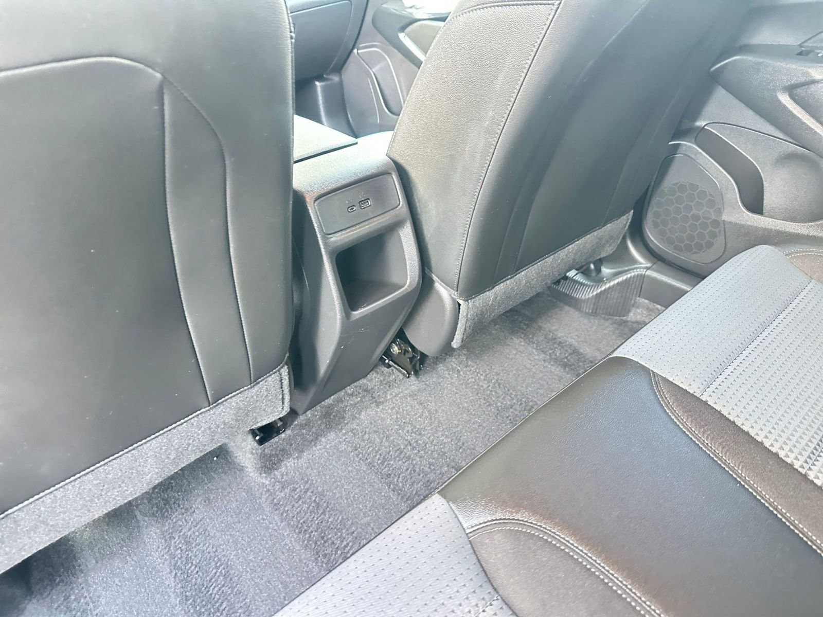 Used 2025 Chevrolet Trax LT image 24