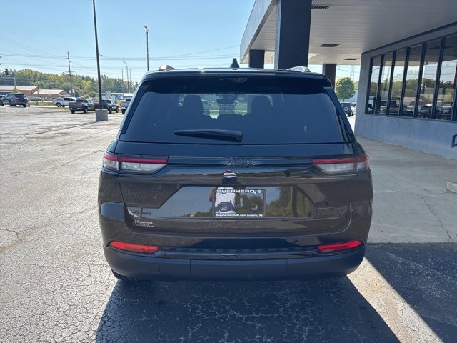New 2025 Jeep Grand Cherokee Limited w/ Luxury Tech Group II image 7