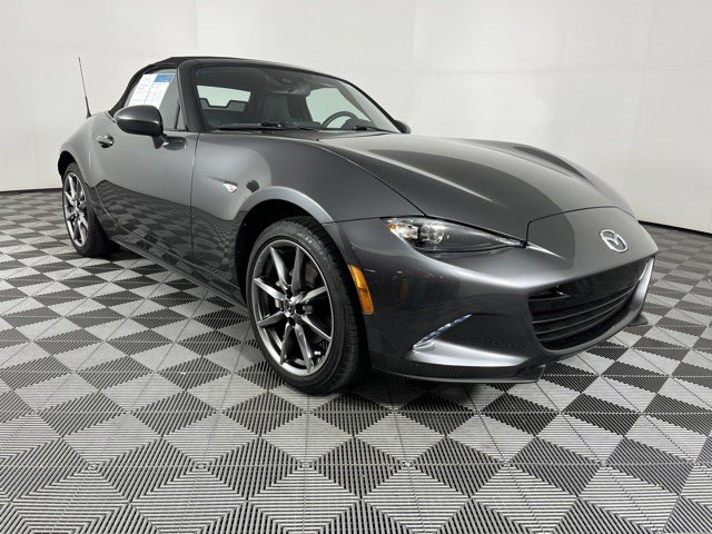 Used 2021 MAZDA MX-5 Miata Grand Touring RWD image 2