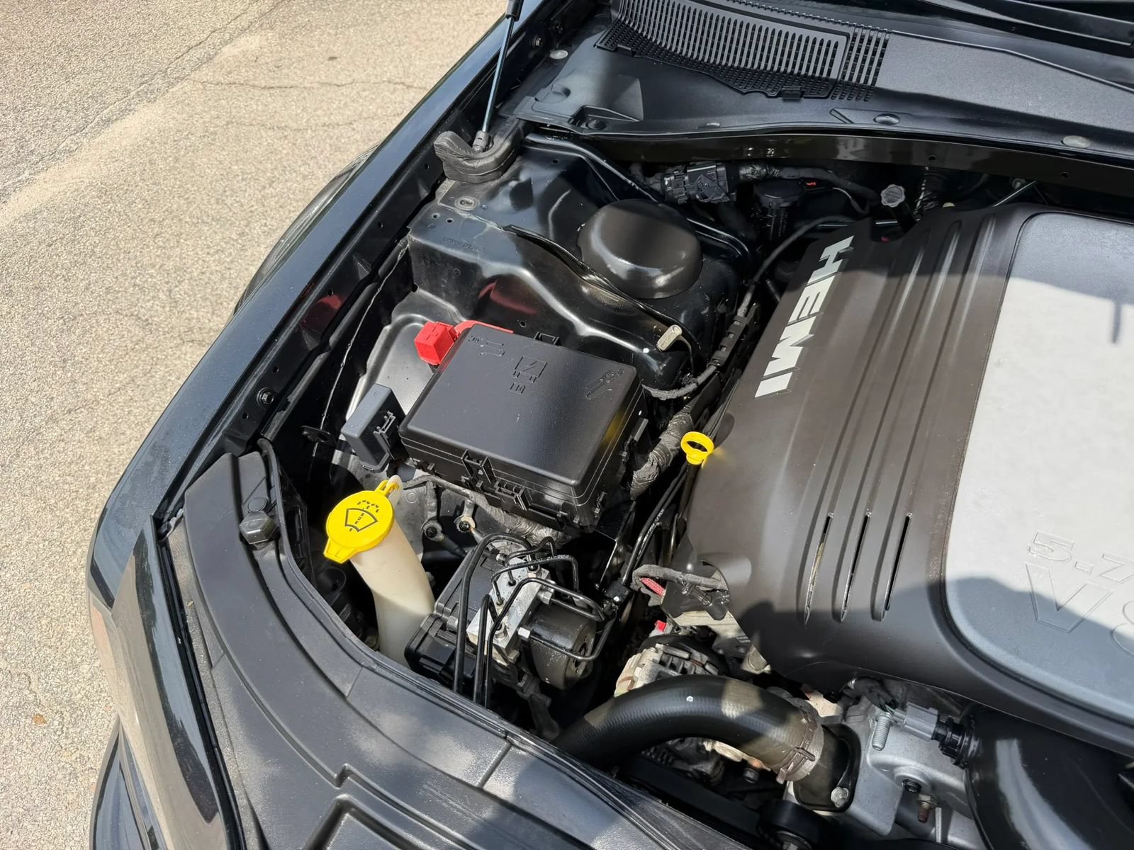 Used 2013 Chrysler 300 C RWD image 44