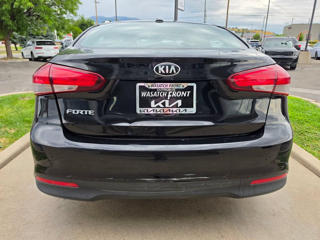 Used 2017 Kia Forte LX FWD image 6