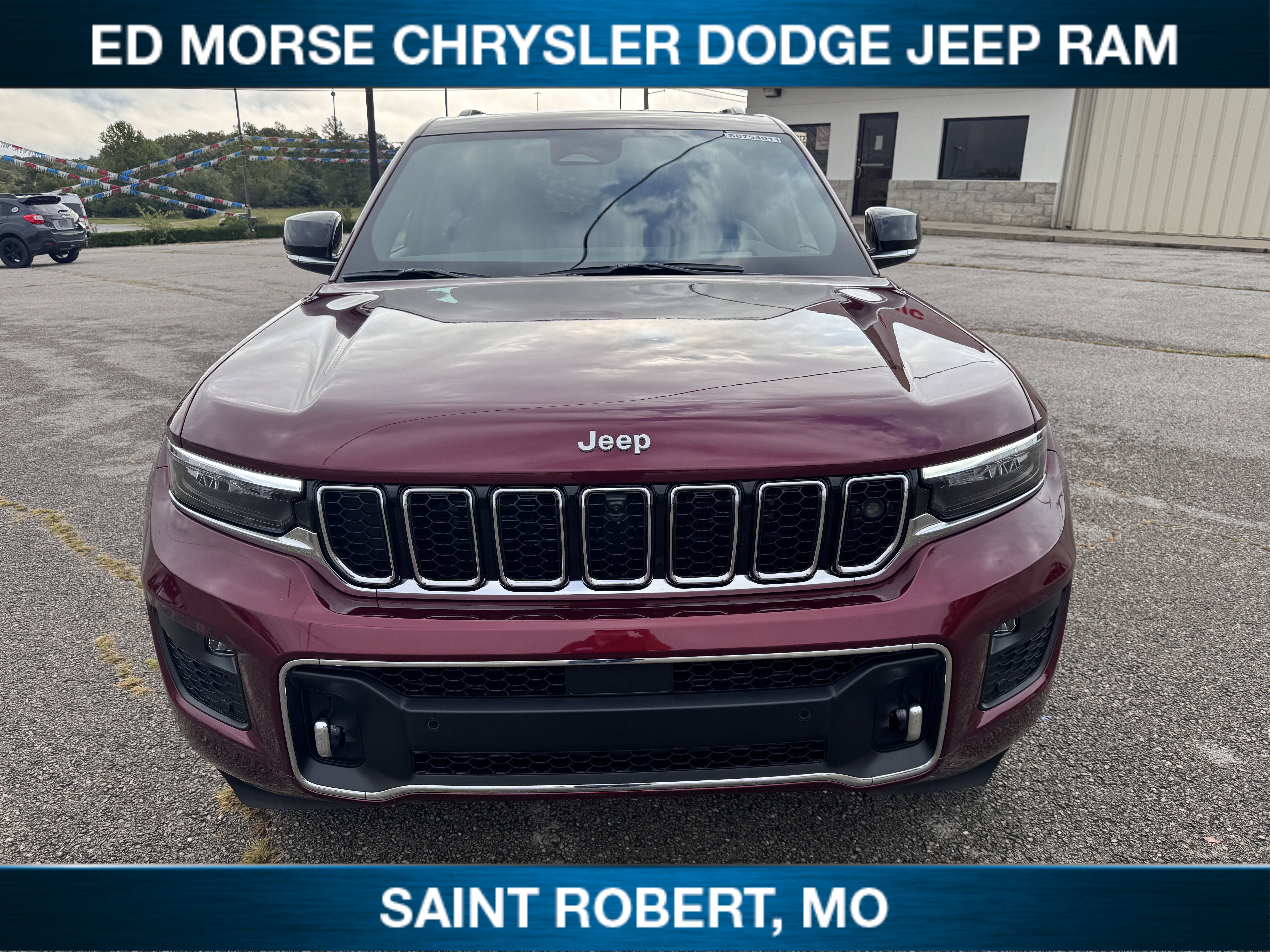 New 2025 Jeep Grand Cherokee Overland w/ Adv Protech Group III image 2