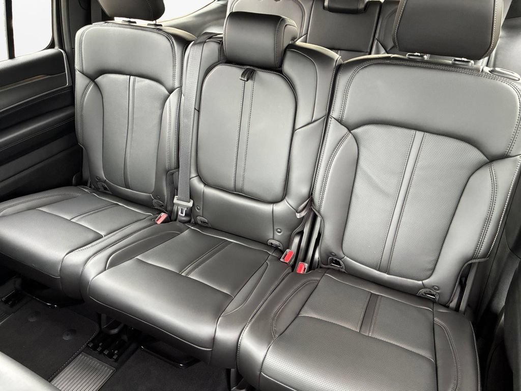 New 2026 Jeep Grand Wagoneer 2WD w/ 8-Passenger Seating Package image 22