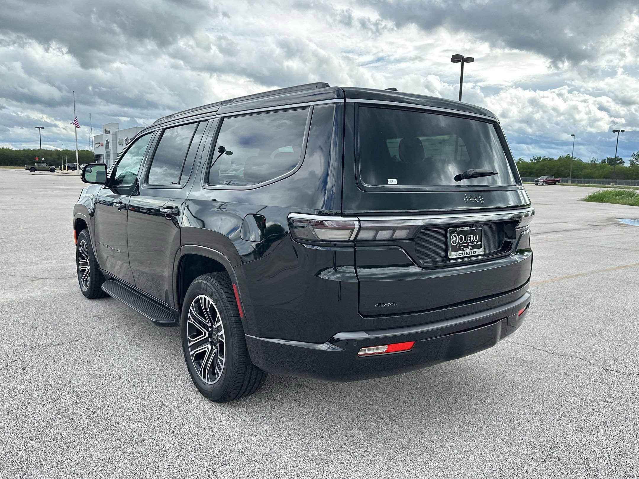 New 2026 Jeep Grand Wagoneer 4WD image 3