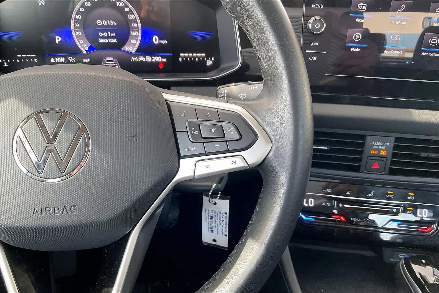 Used 2025 Volkswagen Jetta S image 24