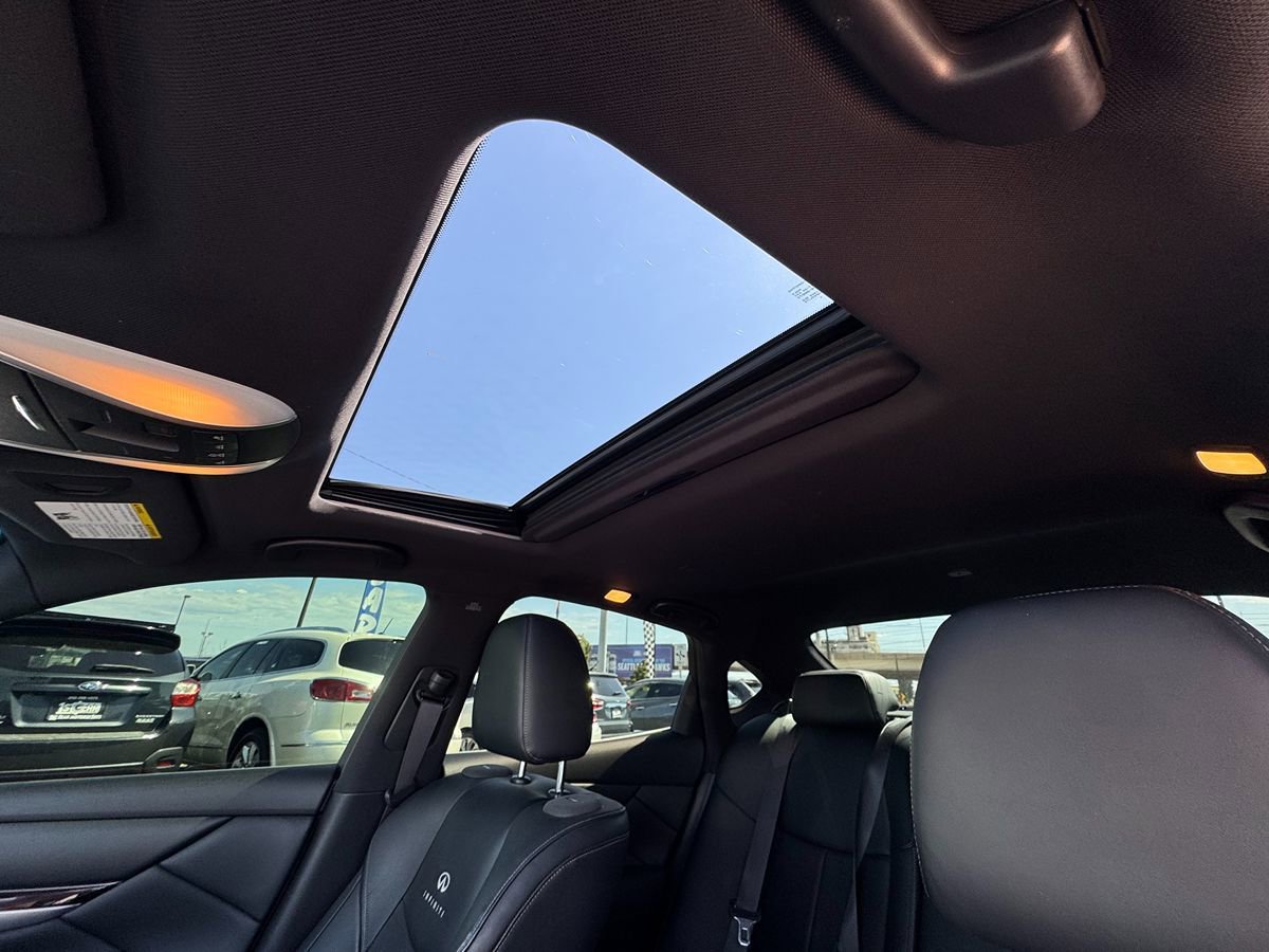 Used 2013 INFINITI M56 x AWD/4WD image 16