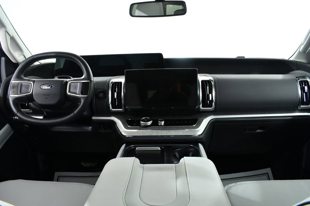 New 2026 Ford Expedition Max Platinum w/ Platinum Ultimate Package AWD/4WD image 7