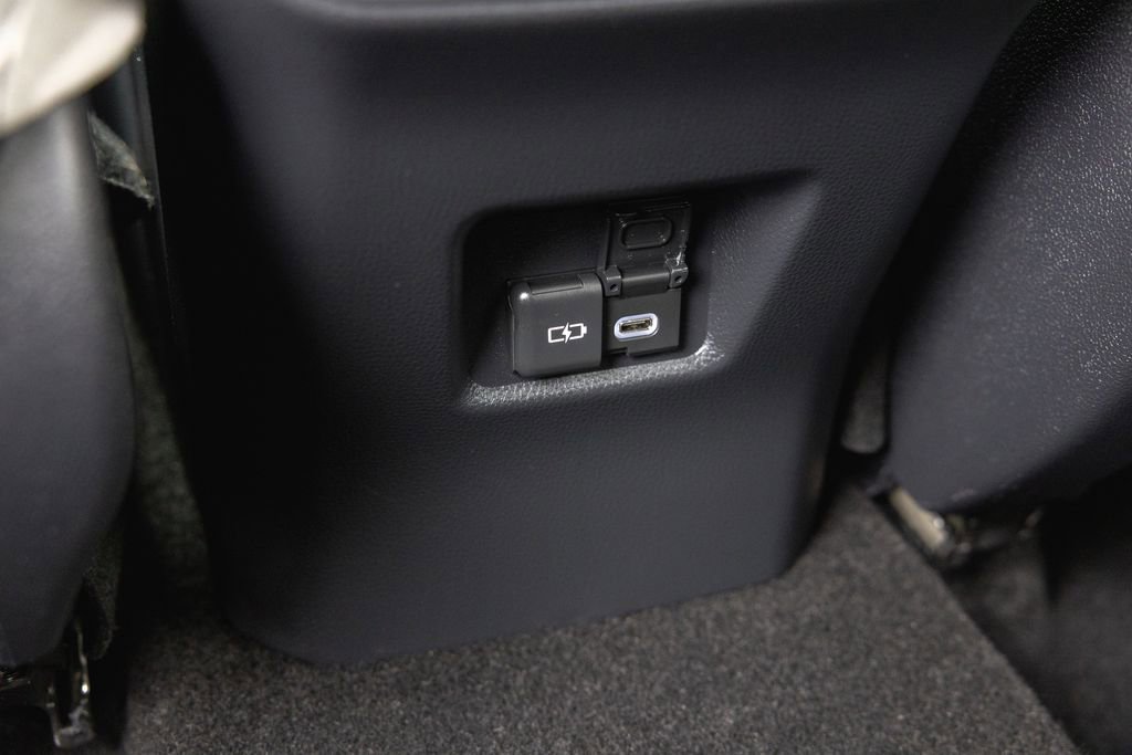 Certified 2025 Toyota RAV4 XLE FWD image 30