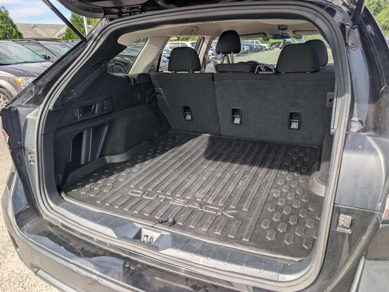Used 2022 Subaru Outback Premium AWD/4WD image 45