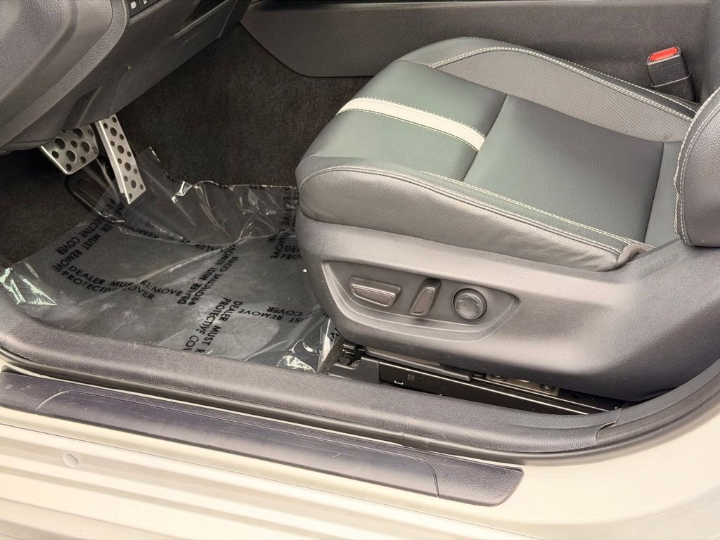 Used 2025 Toyota Camry SE FWD image 23