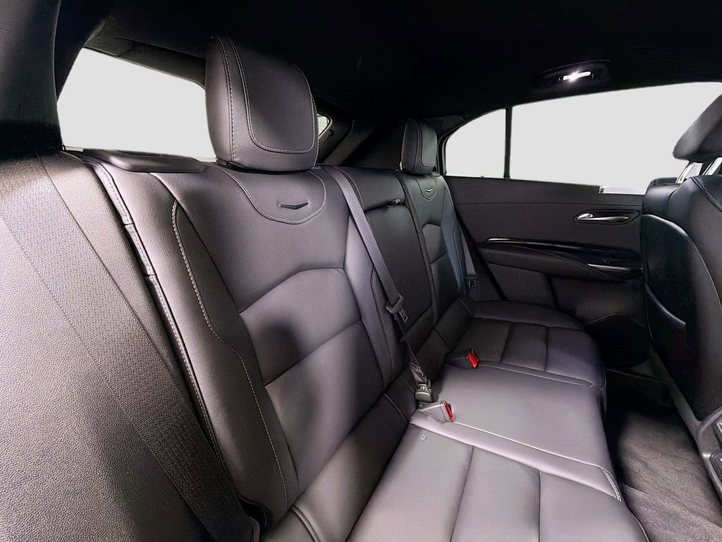 Used 2024 Cadillac XT4 Luxury w/ LPO, Floor Liner Package image 26