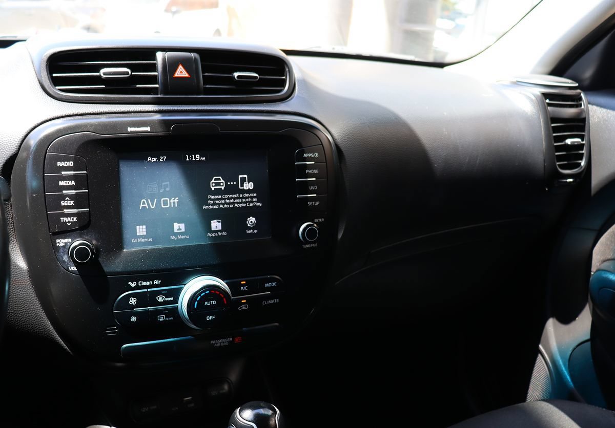 Used 2018 Kia Soul + FWD image 43