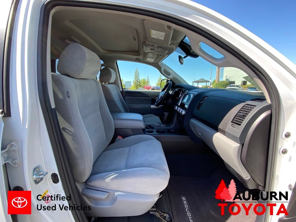 Certified 2021 Toyota Sequoia SR5 AWD/4WD image 23