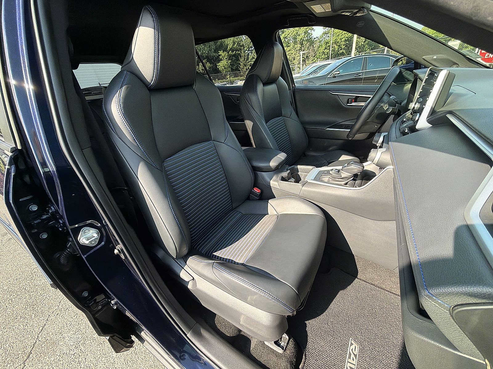 Used 2020 Toyota RAV4 XSE AWD/4WD image 22