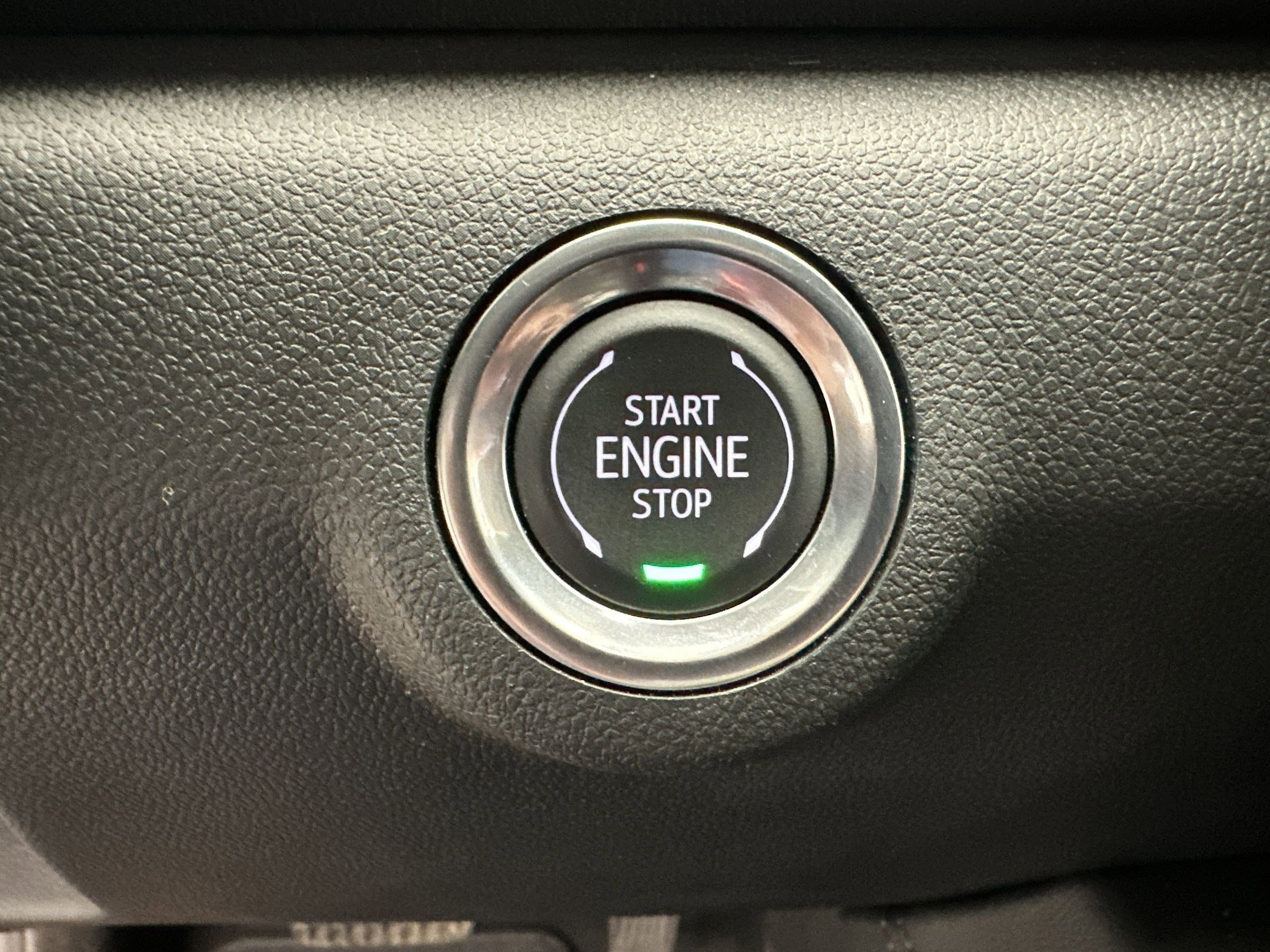 Certified 2025 GMC Terrain Elevation w/ Elevation Premium Package AWD/4WD image 25
