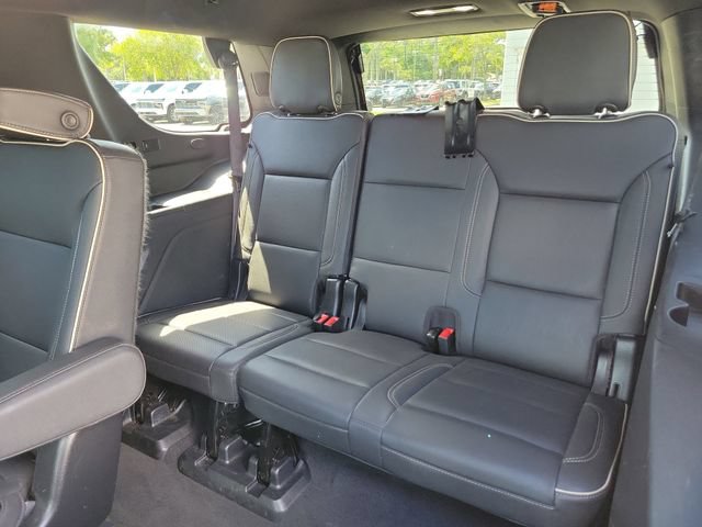 Certified 2023 GMC Yukon SLT w/ SLT Luxury Package AWD/4WD image 19