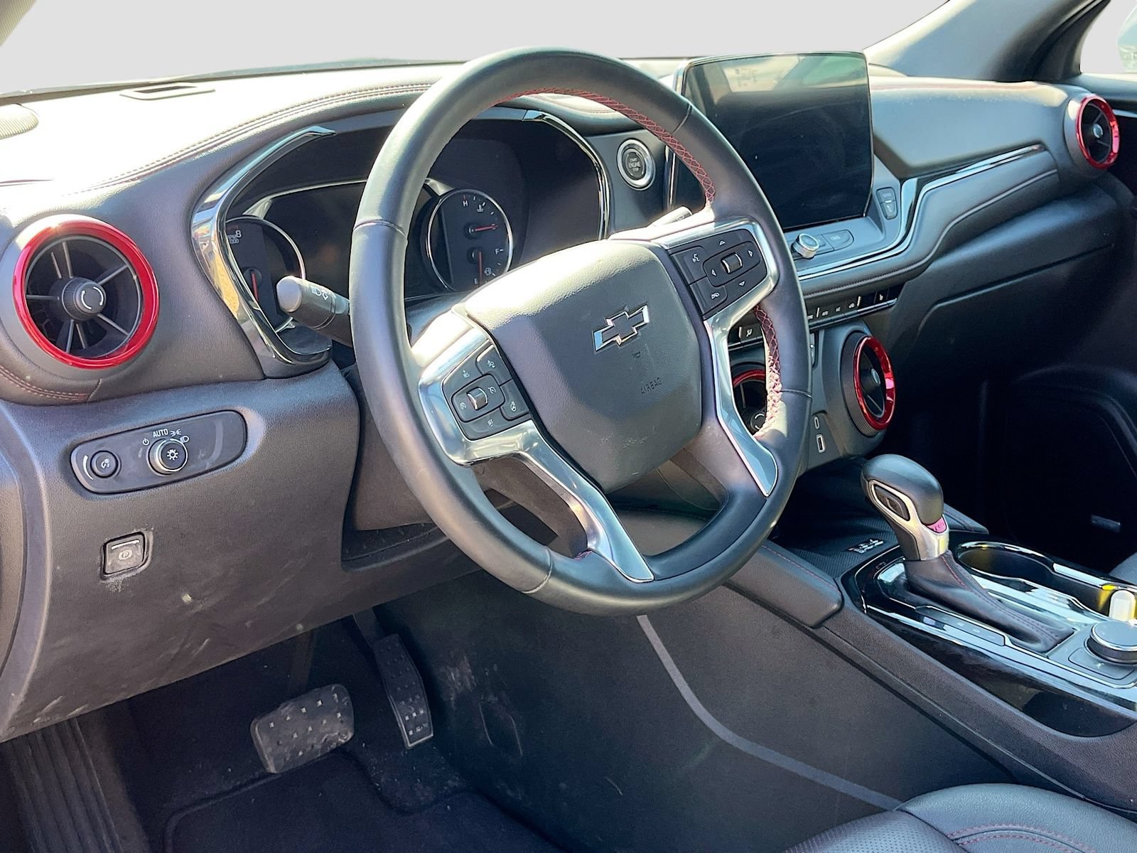 Used 2023 Chevrolet Blazer RS FWD image 9