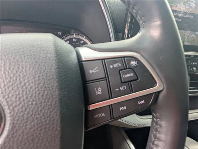 Used 2022 Toyota Highlander Platinum AWD/4WD image 11