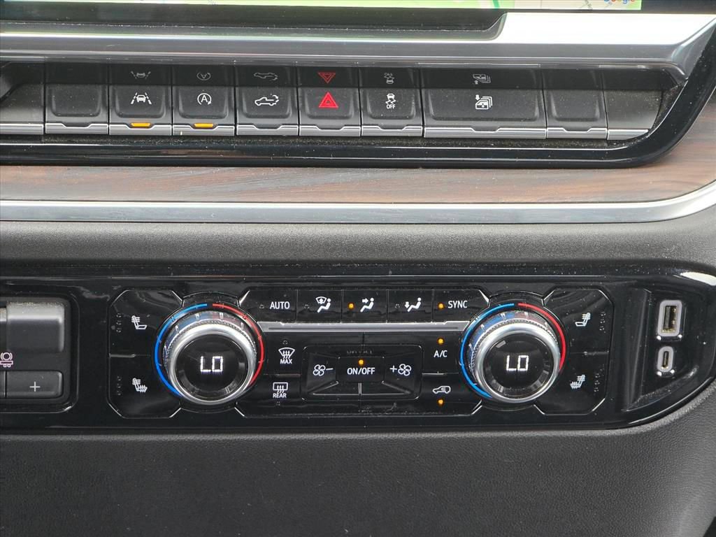 Used 2025 GMC Sierra 1500 SLT AWD/4WD image 19