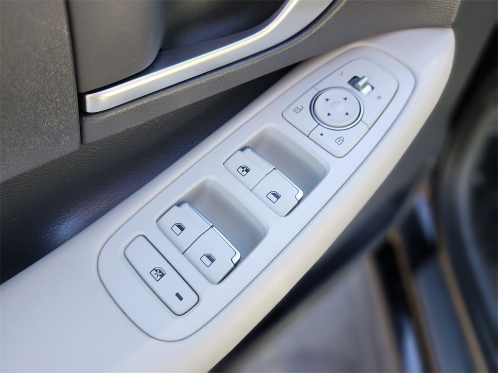 Used 2023 Hyundai Sonata SE image 15