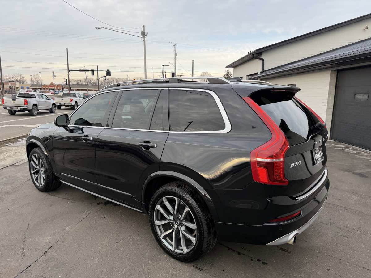 Used 2019 Volvo XC90 T5 Momentum w/ Protection Package Premier image 3