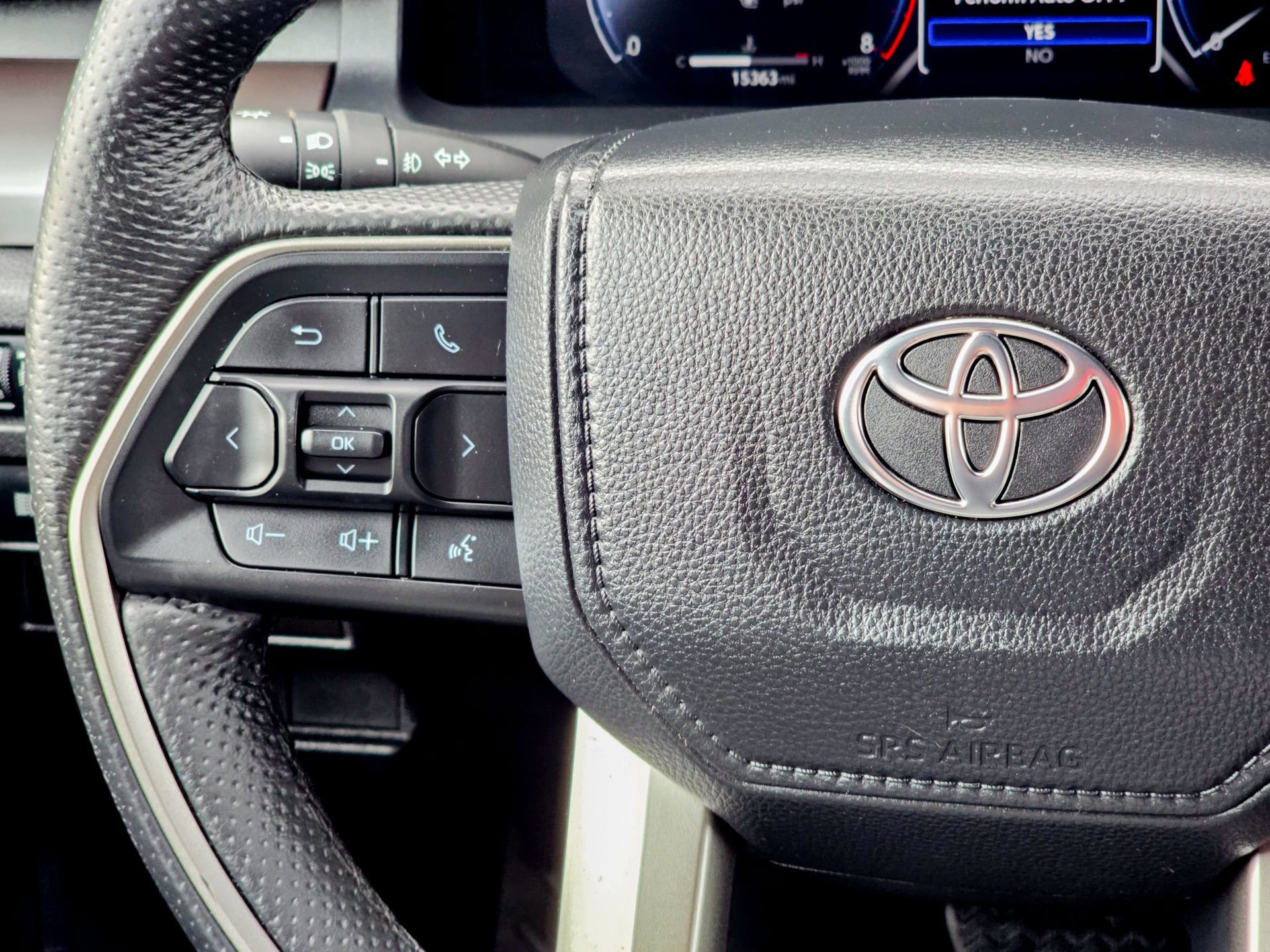 Used 2024 Toyota Tacoma TRD Off-Road image 38