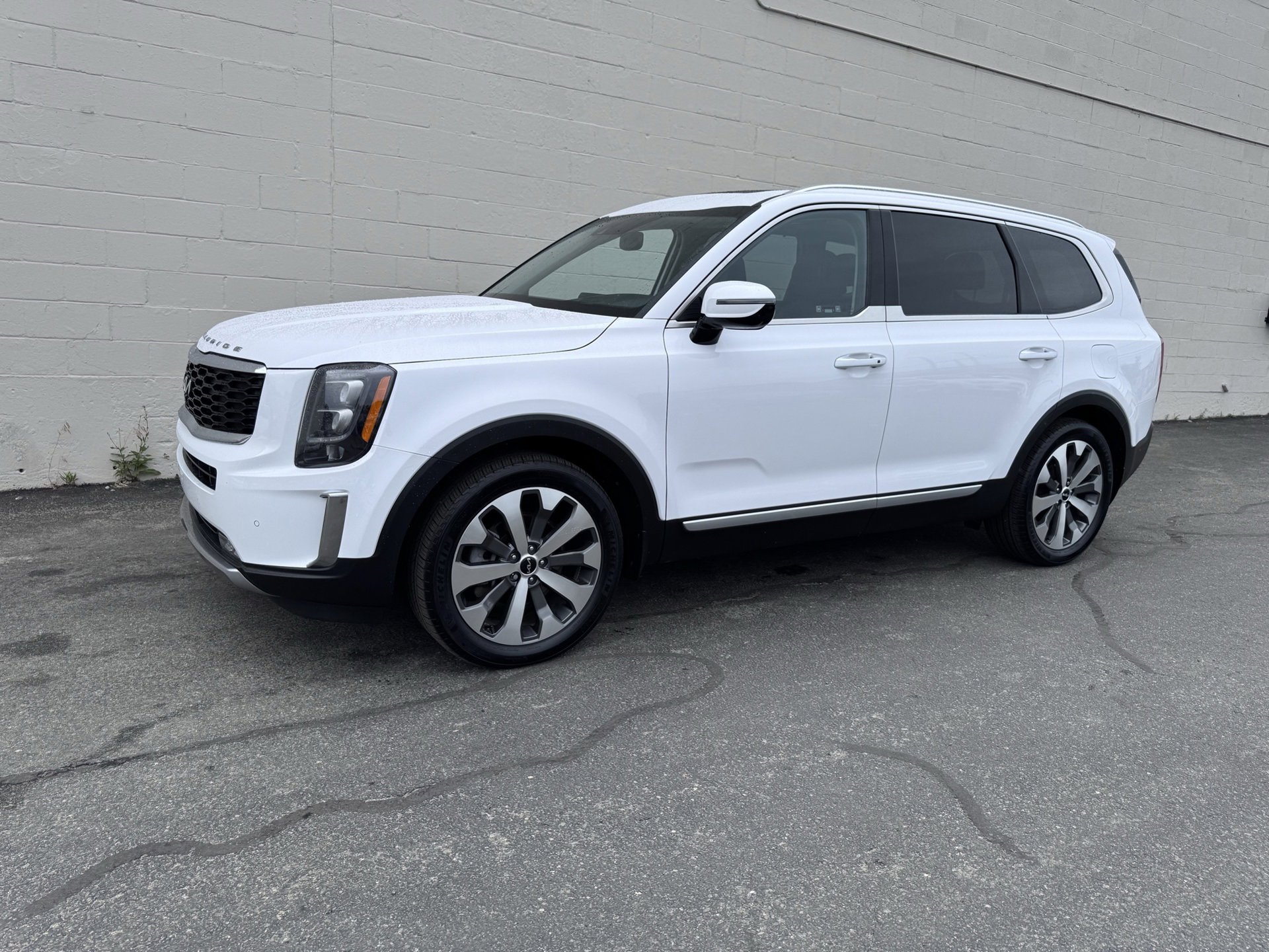 Used 2022 Kia Telluride SX image 1