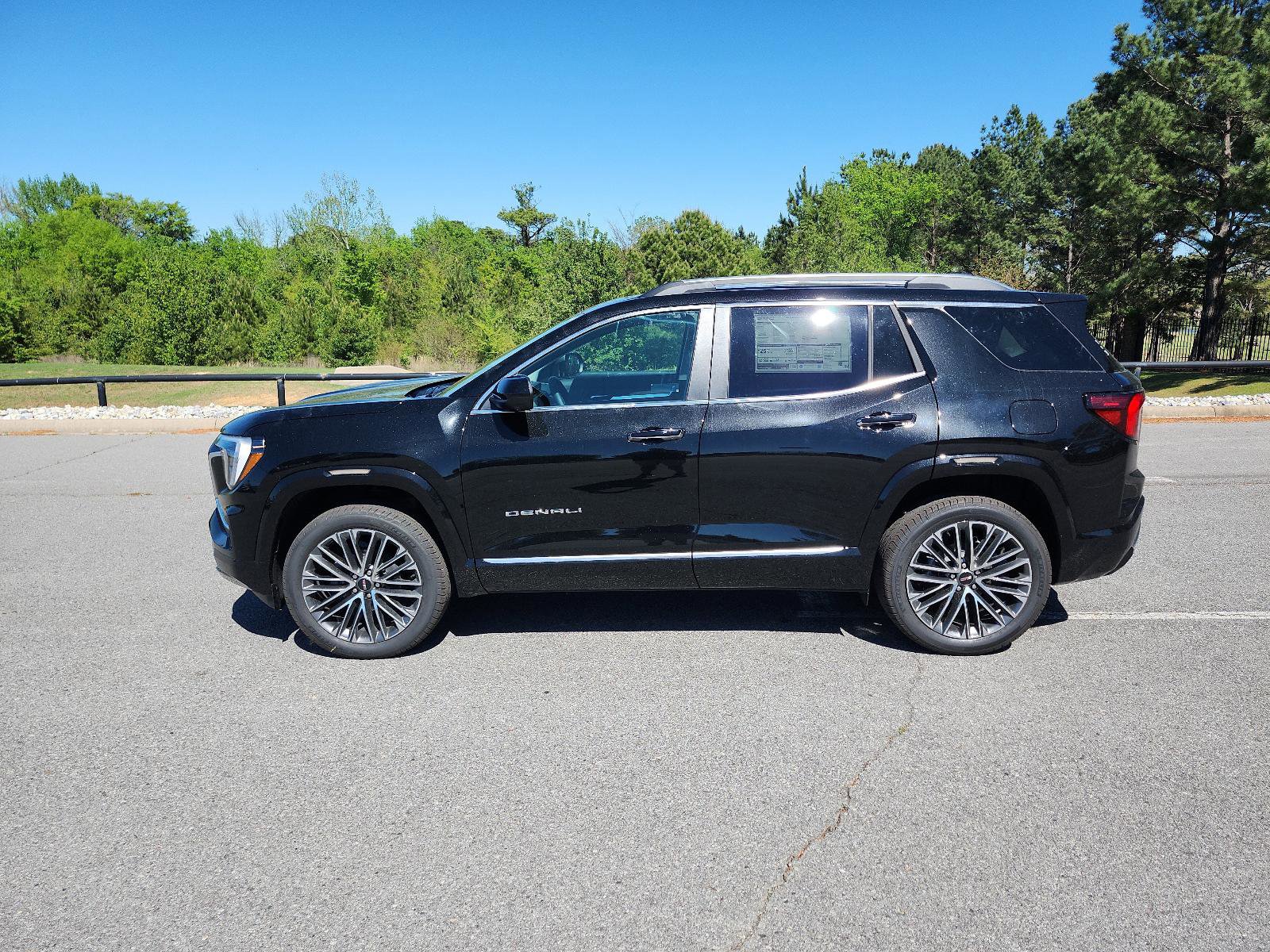 New 2026 GMC Terrain Denali AWD/4WD image 2