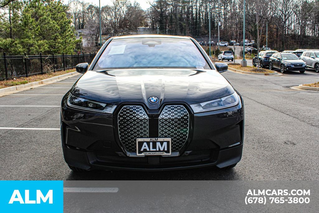 Used 2023 BMW iX xDrive50 w/ Convenience Package image 10