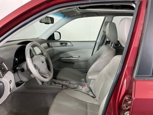 Used 2010 Subaru Forester 2.5X Limited AWD/4WD image 10