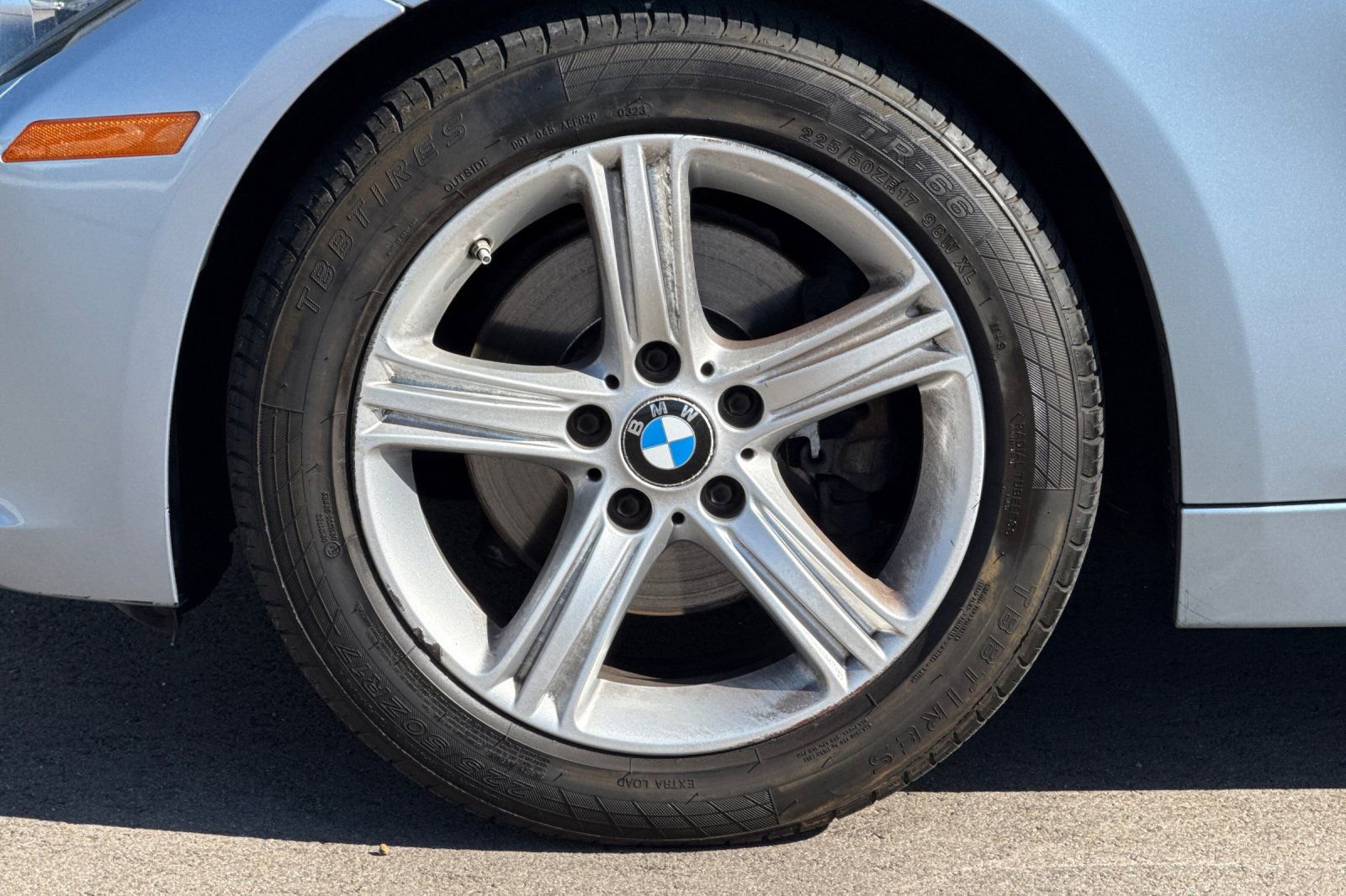 Used 2015 BMW 320i Sedan RWD image 27