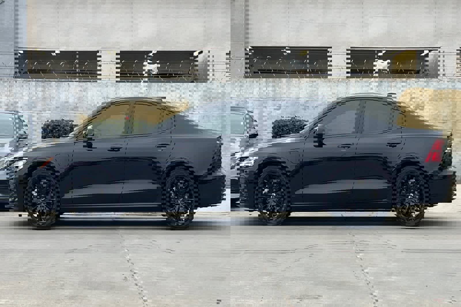 Used 2022 Volvo S60 T8 R-Design w/ Advanced Package image 6