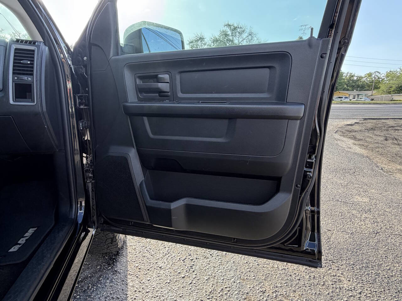 Used 2017 RAM 1500 Express w/ Express Value Package image 21