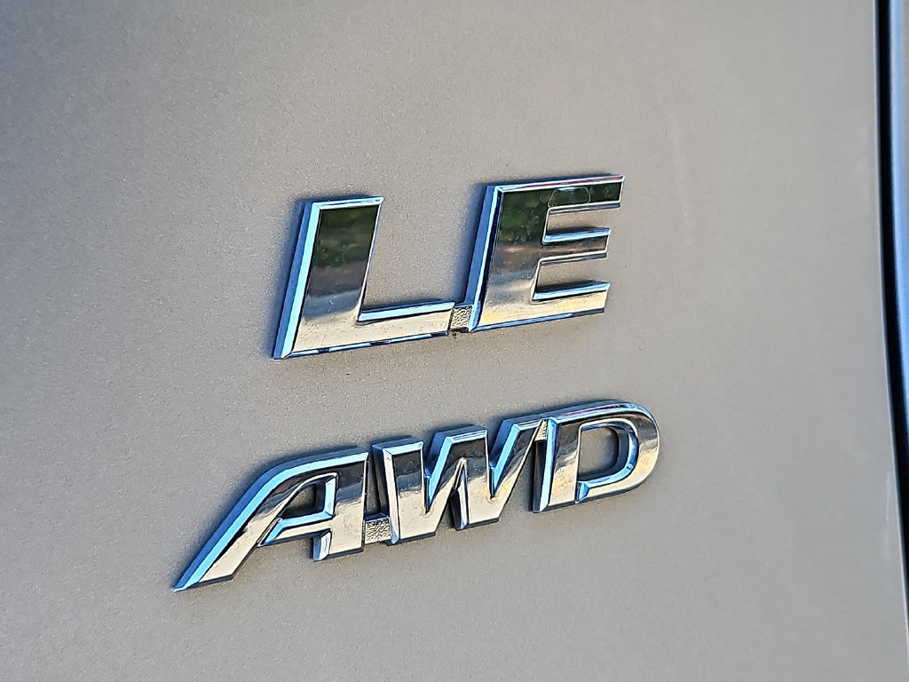 Certified 2023 Toyota RAV4 LE AWD/4WD image 32