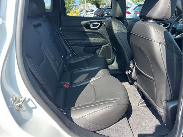 Certified 2024 Jeep Compass Limited w/ High Altitude Package image 15