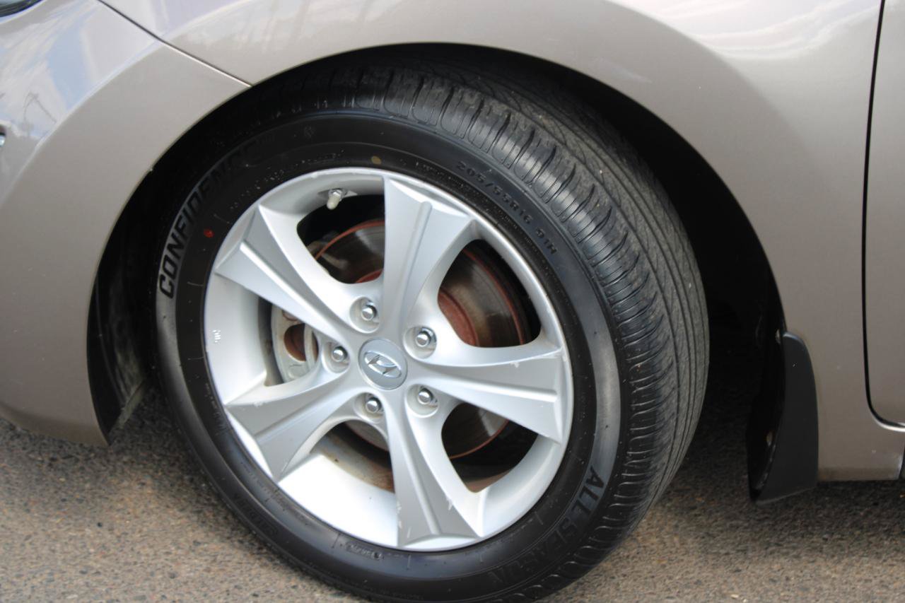 Used 2016 Hyundai Elantra Value Edition FWD image 17