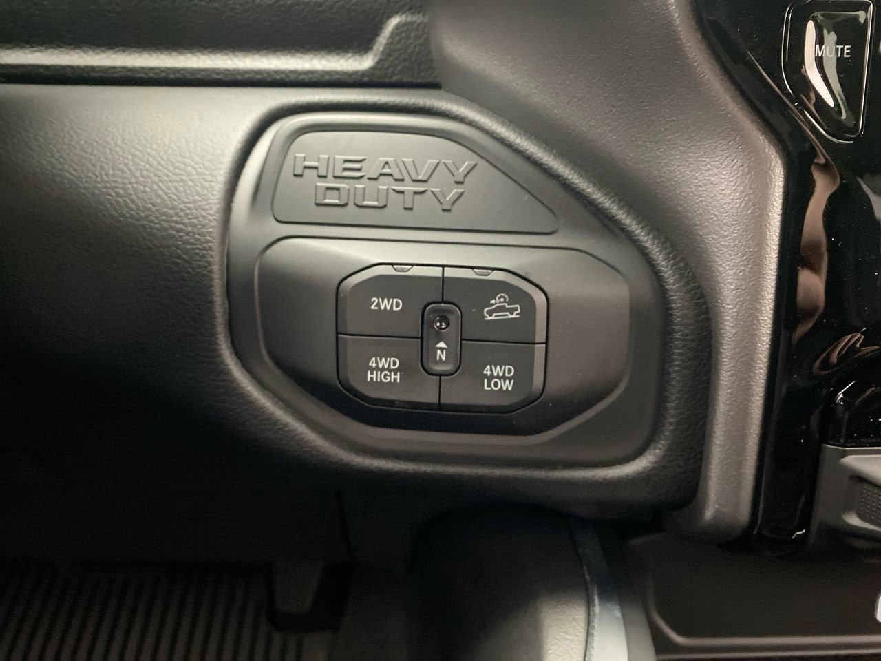 New 2026 RAM 2500 Big Horn AWD/4WD image 18