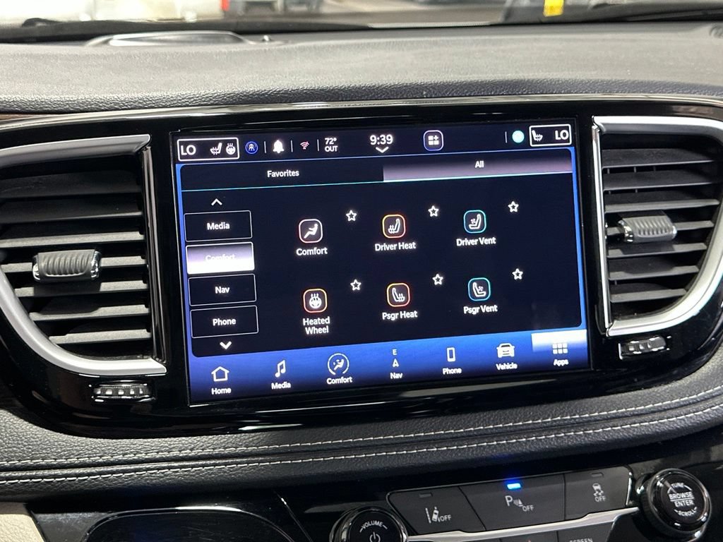 Used 2023 Chrysler Pacifica Limited FWD image 5