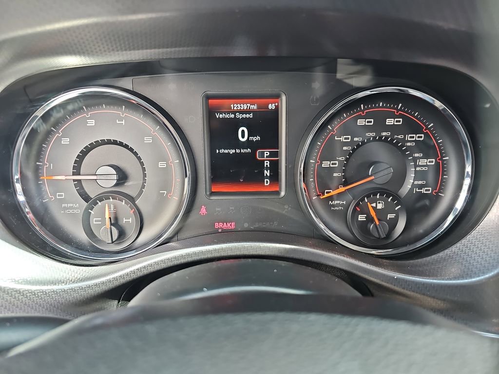 Used 2014 Dodge Charger SE RWD image 10