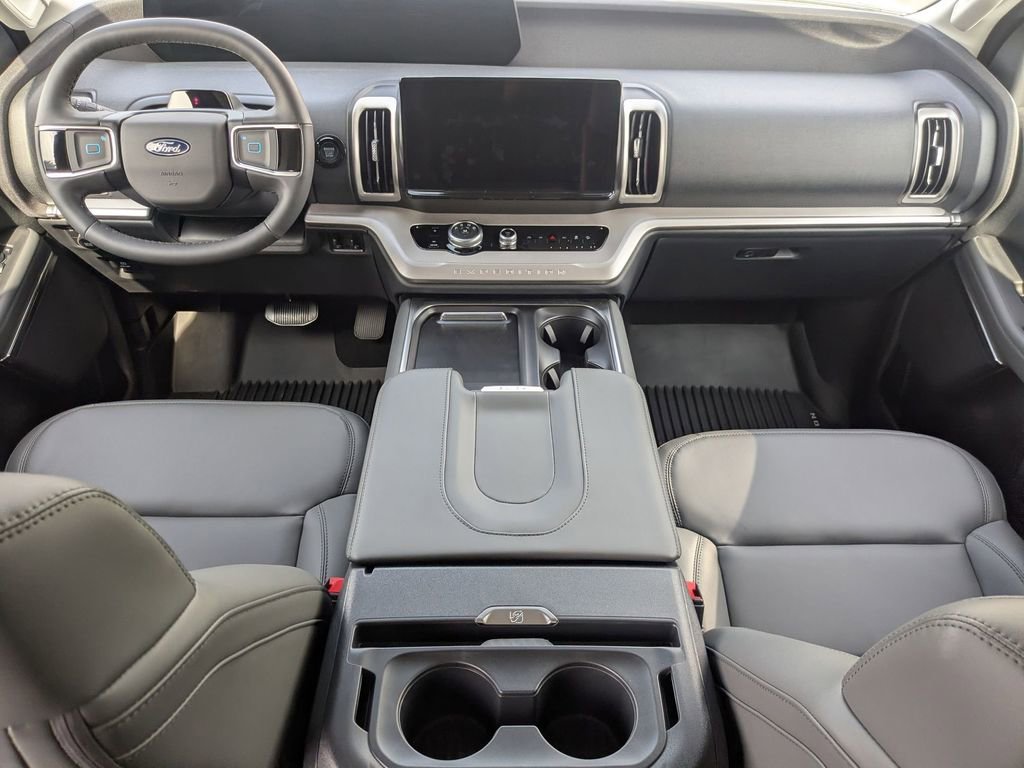 New 2026 Ford Expedition Active image 17