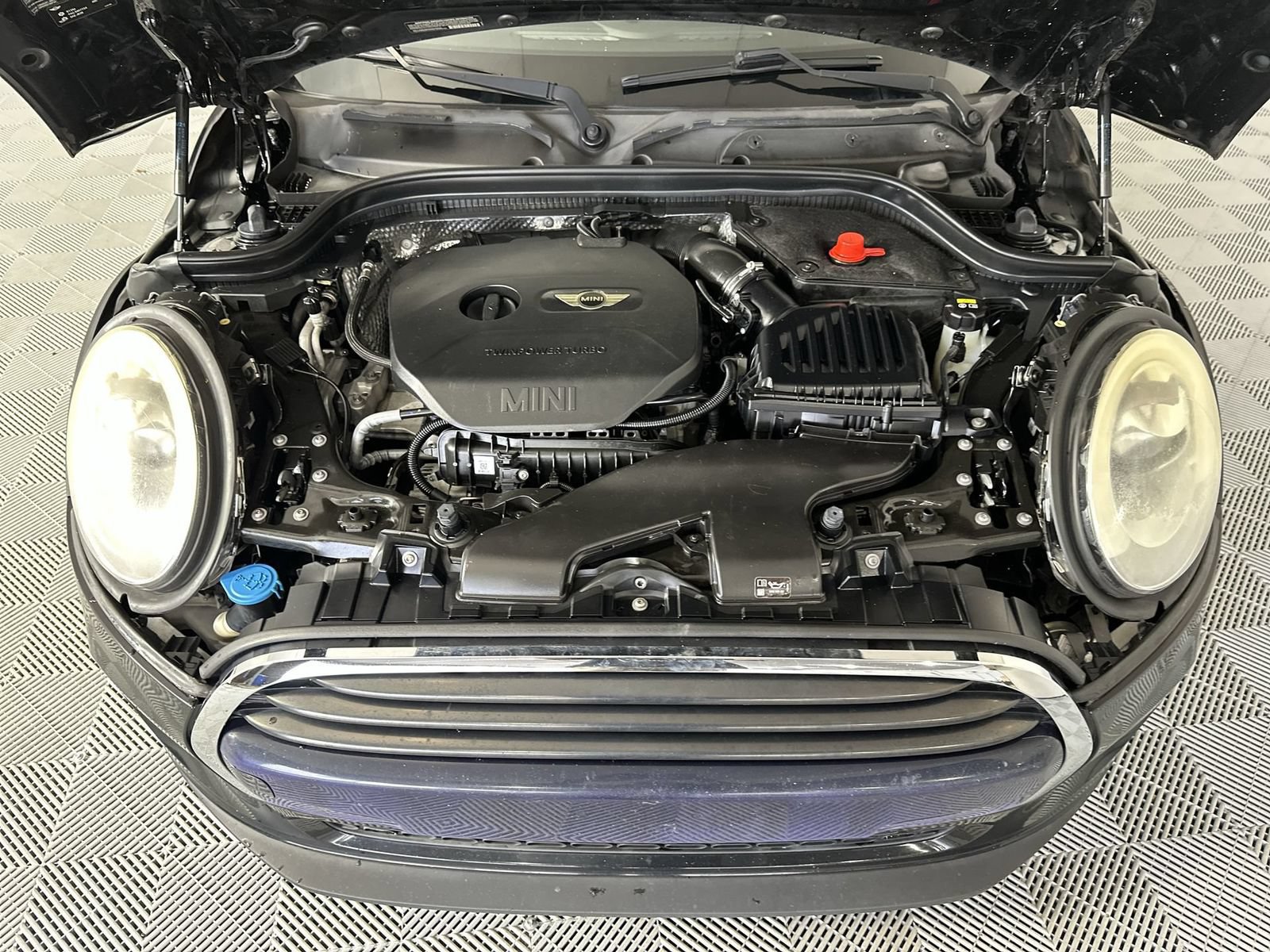 Used 2016 MINI Cooper 4-Door Hardtop FWD image 28