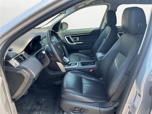 Used 2019 Land Rover Discovery Sport SE image 10