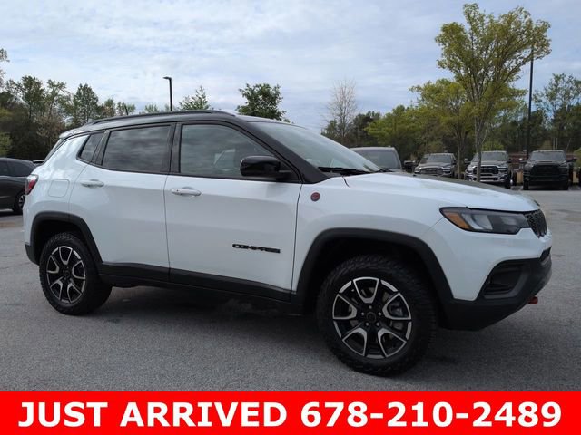 Certified 2025 Jeep Compass Trailhawk image 2