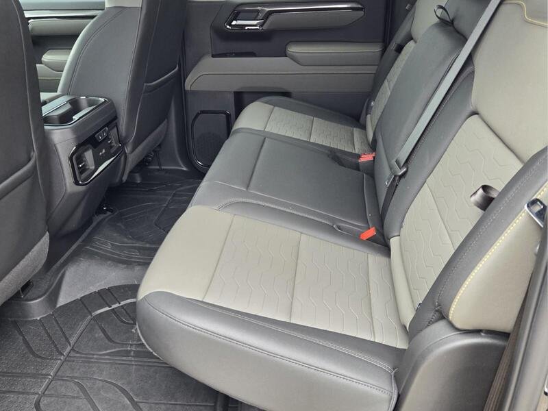 Used 2026 Chevrolet Silverado 1500 ZR2 AWD/4WD image 13
