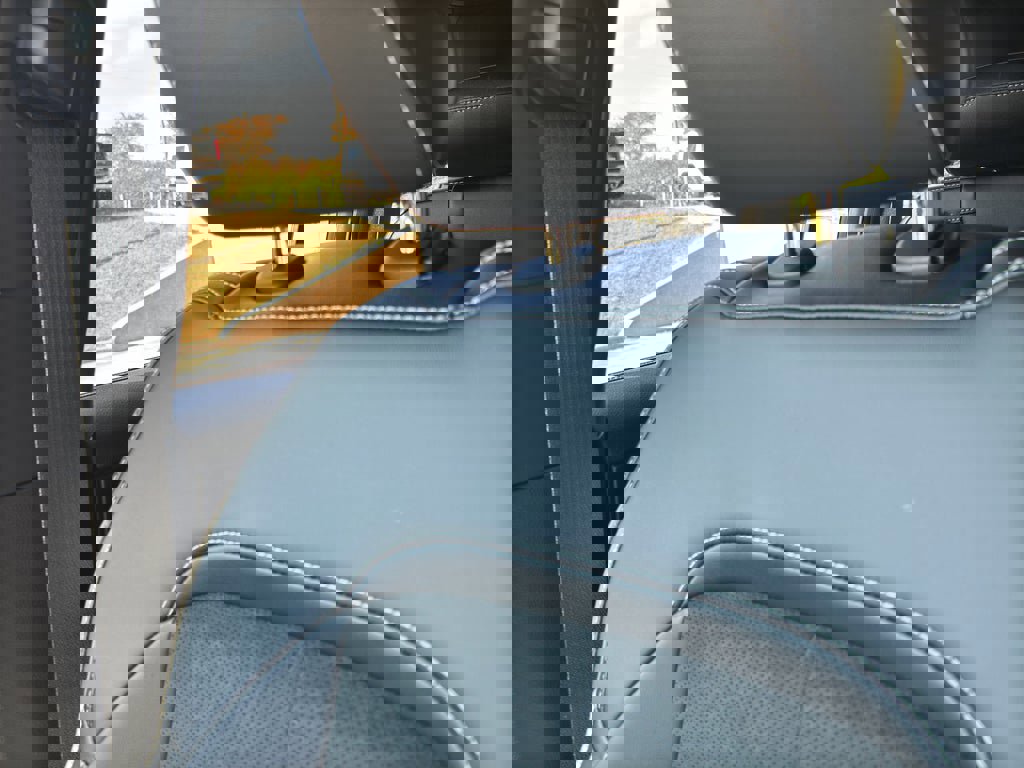 New 2025 Jeep Grand Cherokee Altitude image 20