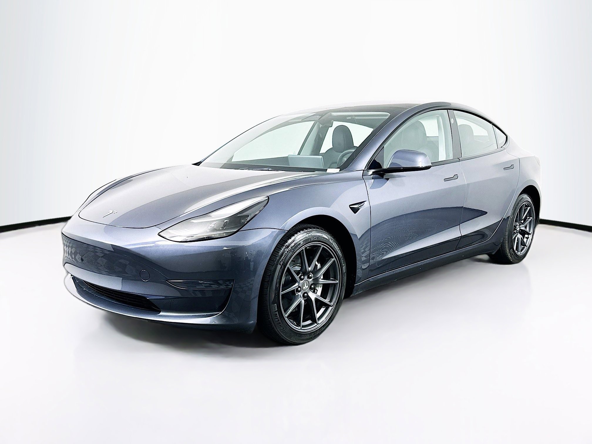 Used 2023 Tesla Model 3 Standard Range RWD image 3